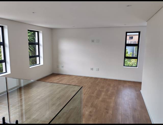 4 BEDROOM HOUSE FOR SALE IN DANA BAY